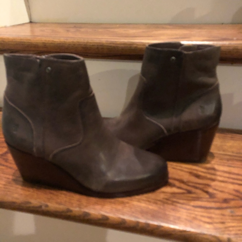 Frye Womens ankle boots sz 7.5 medium